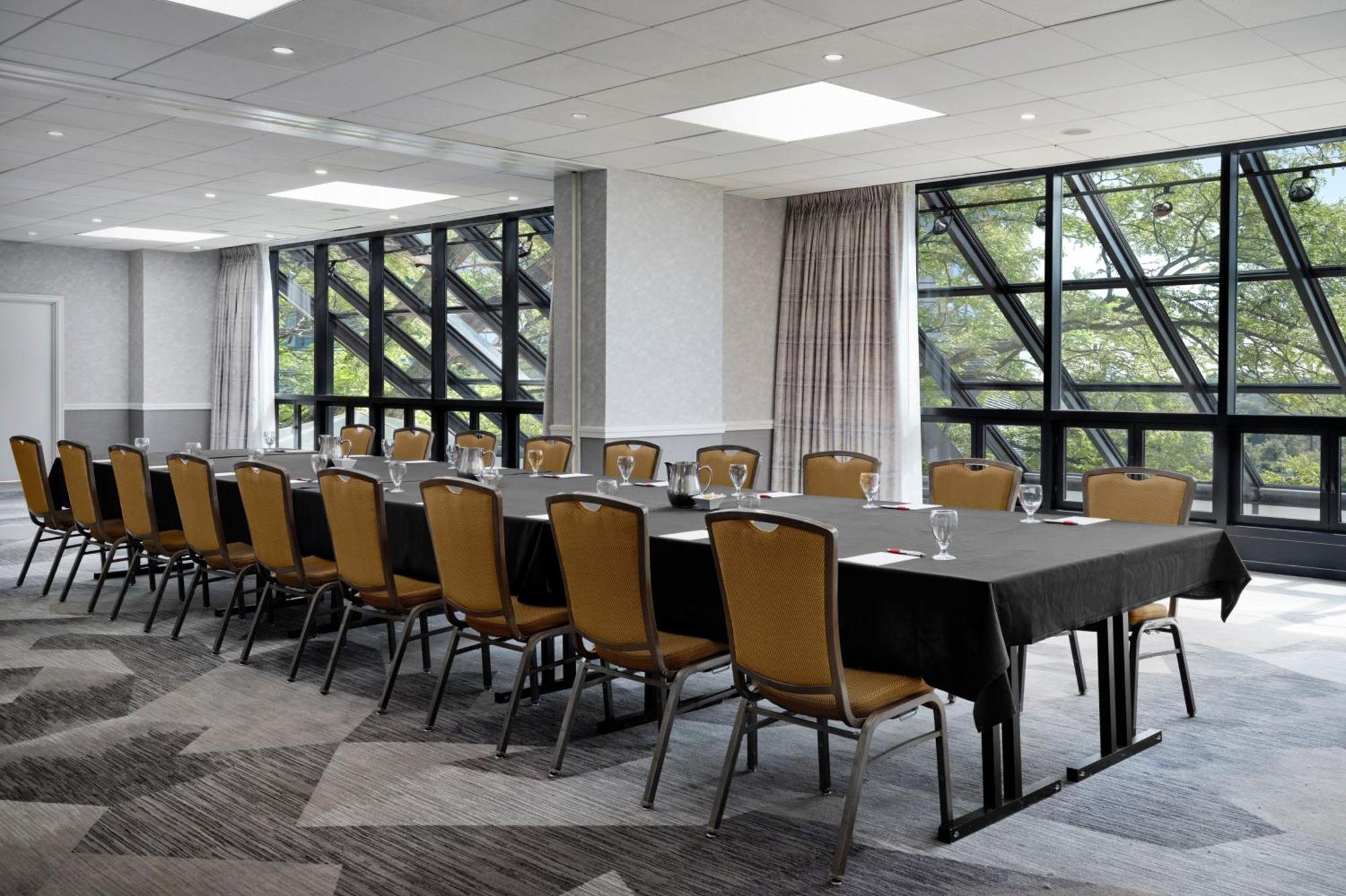 Отель Teaneck Marriott At Glenpointe Экстерьер фото