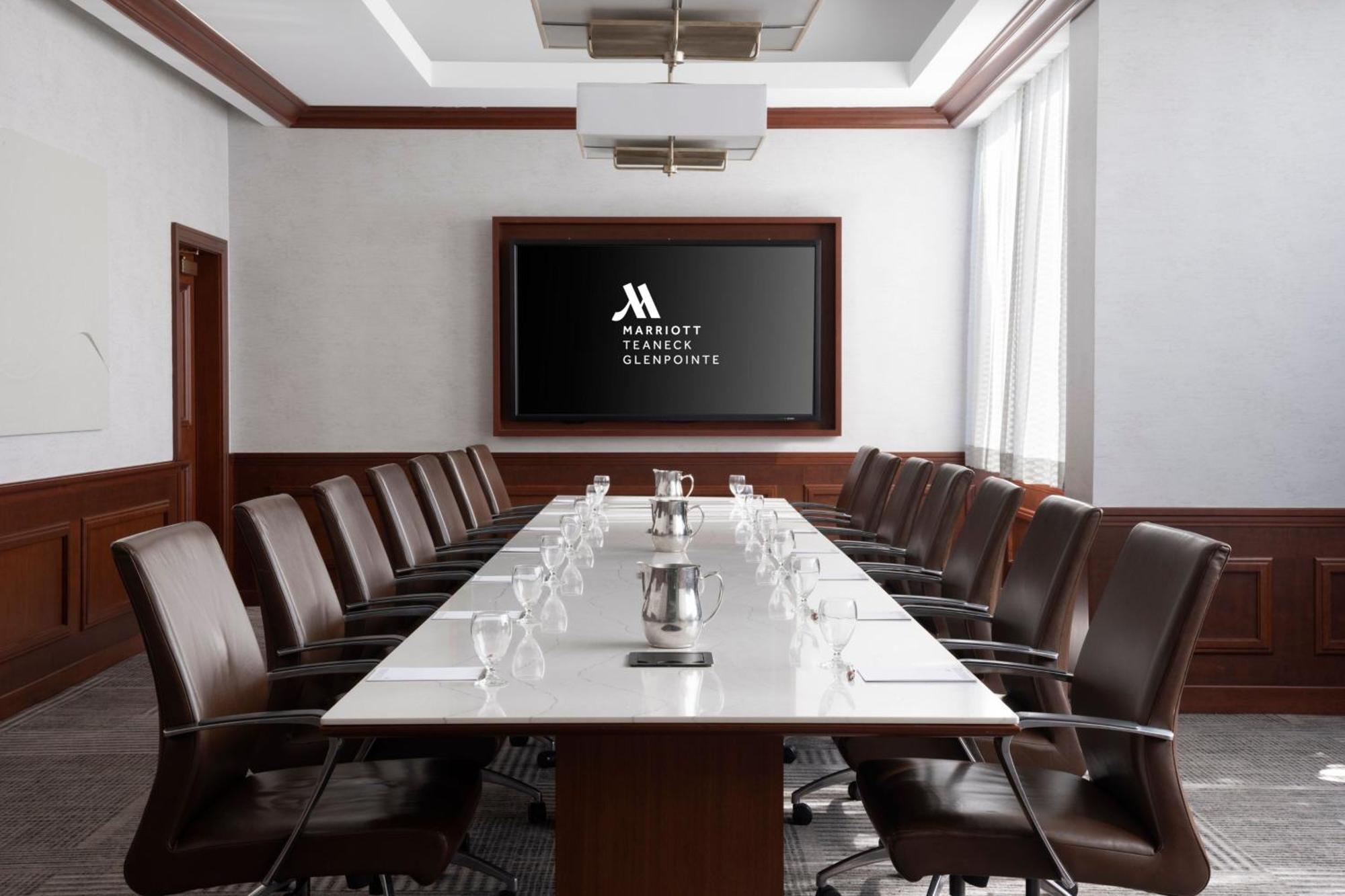 Отель Teaneck Marriott At Glenpointe Экстерьер фото