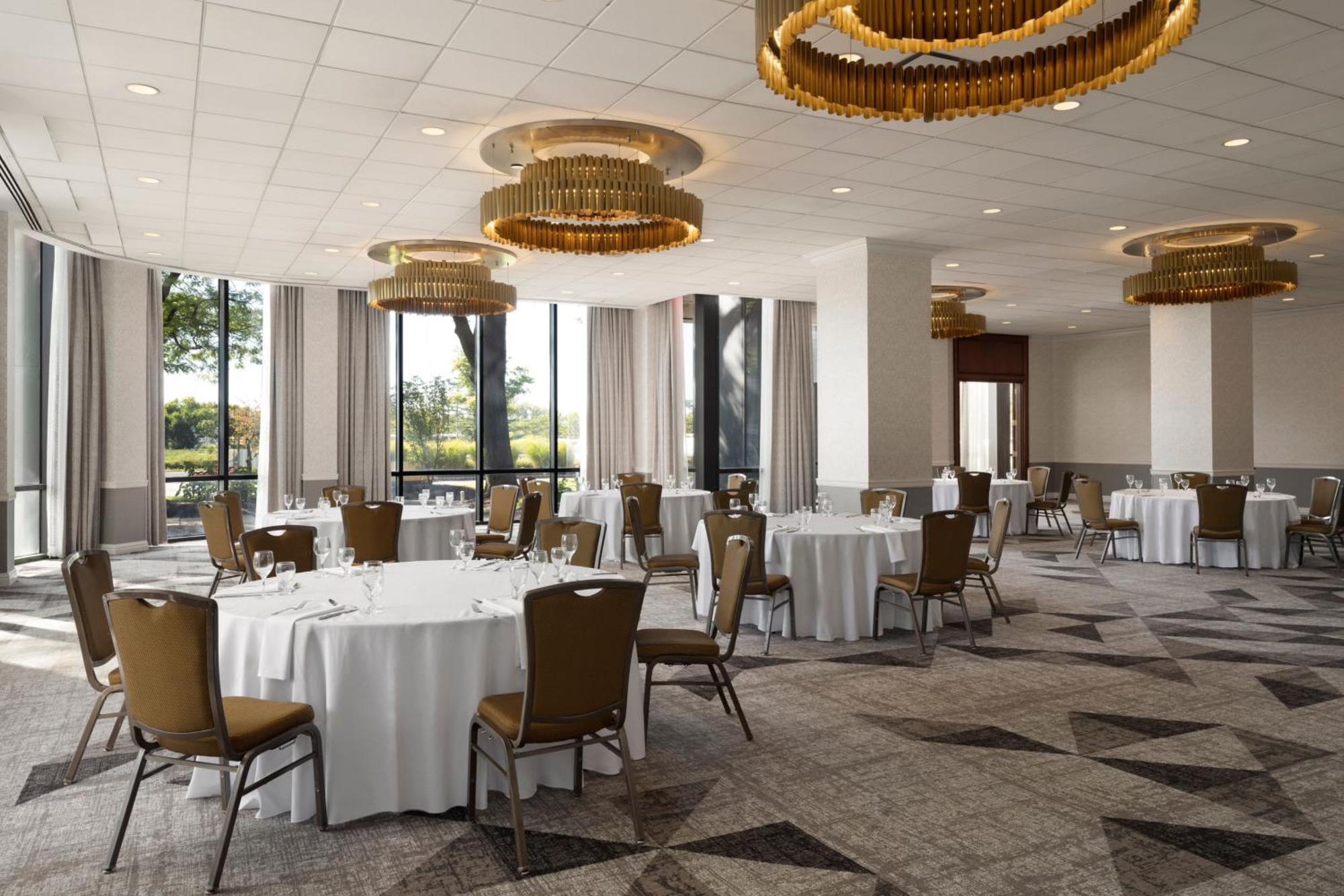 Отель Teaneck Marriott At Glenpointe Экстерьер фото