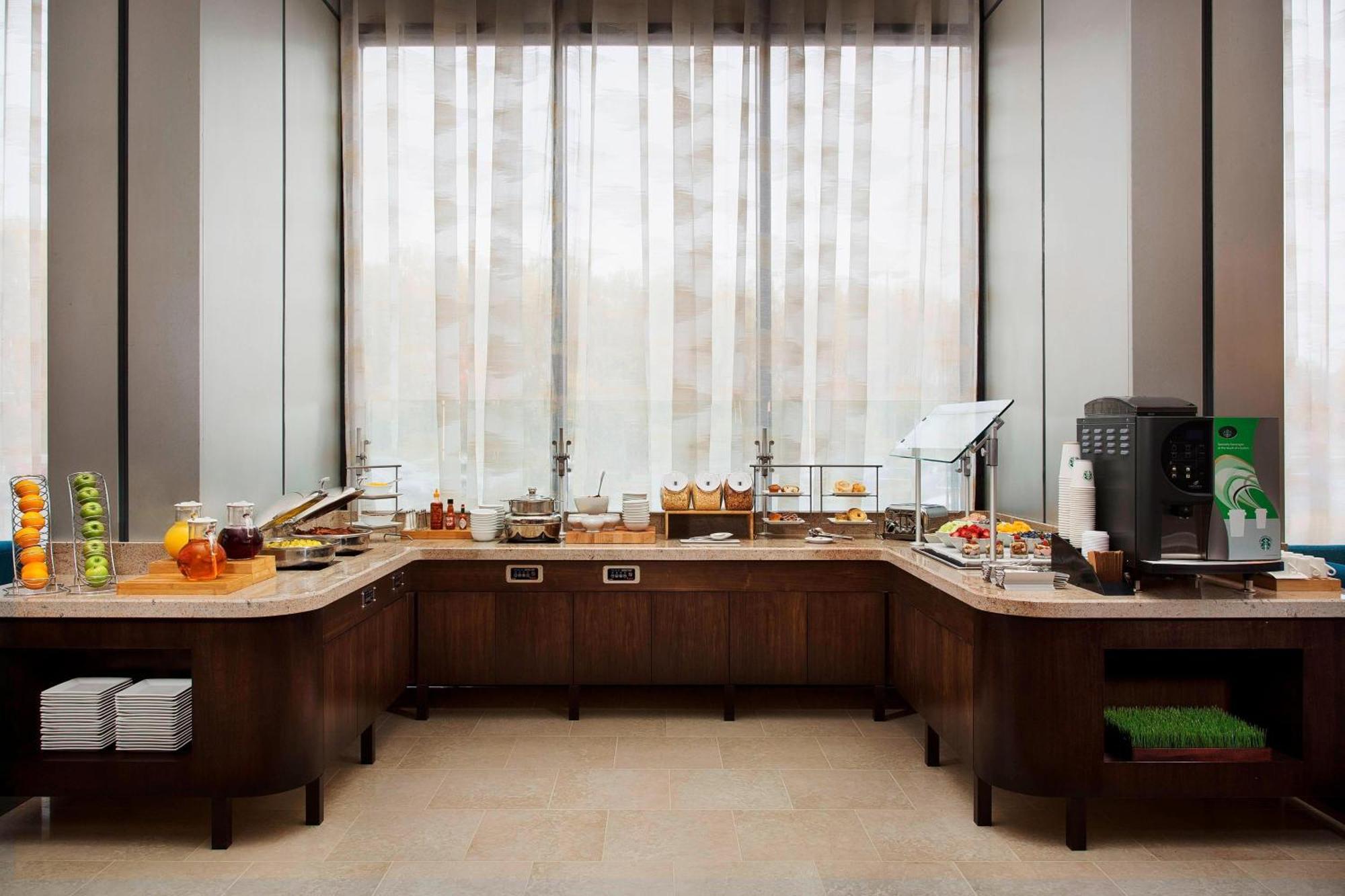 Отель Teaneck Marriott At Glenpointe Экстерьер фото