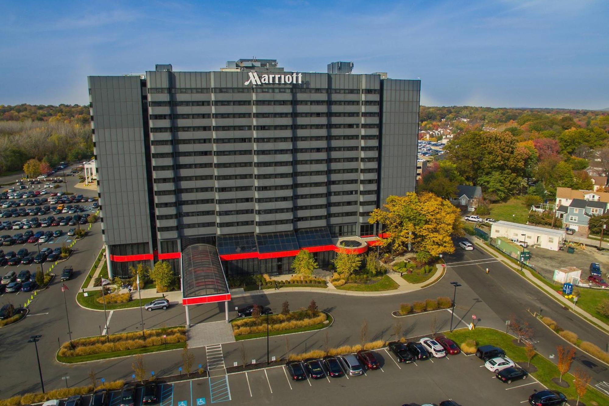 Отель Teaneck Marriott At Glenpointe Экстерьер фото