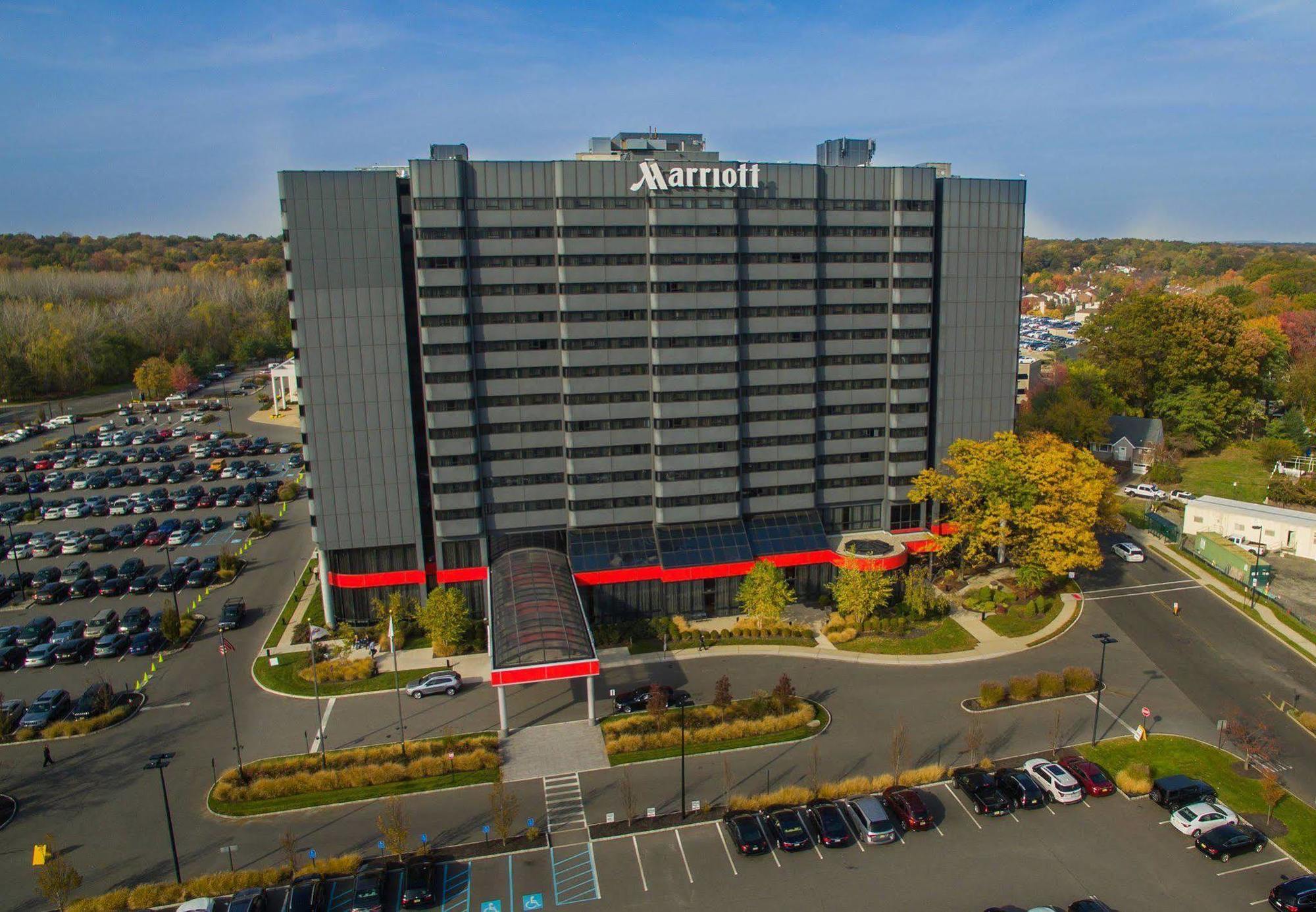 Отель Teaneck Marriott At Glenpointe Экстерьер фото